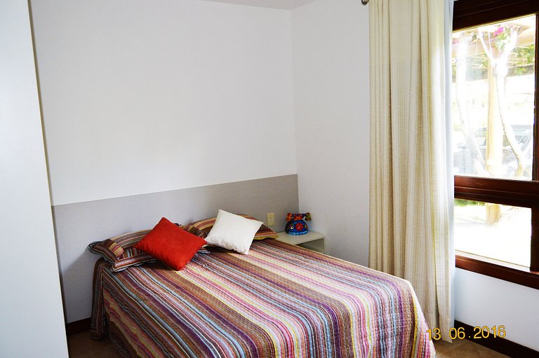 Espléndida casa con piscina en Imbassaí