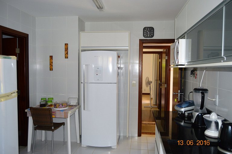 Espléndida casa con piscina en Imbassaí