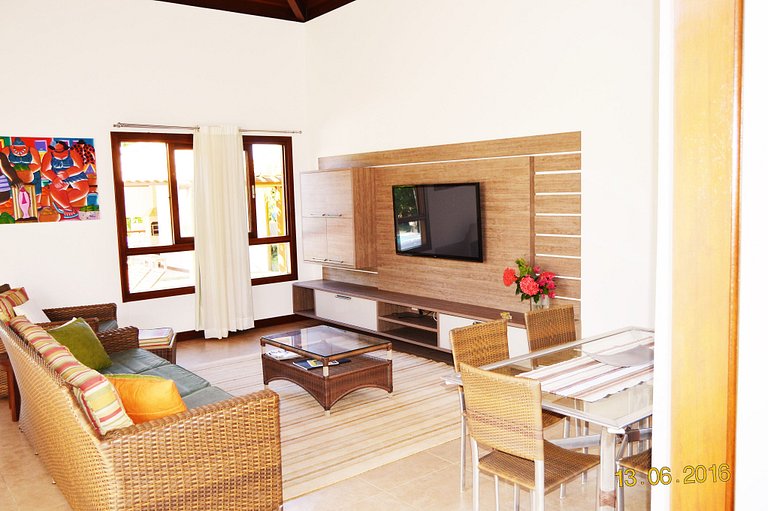 Esplêndida Casa com Piscina em Imbassaí