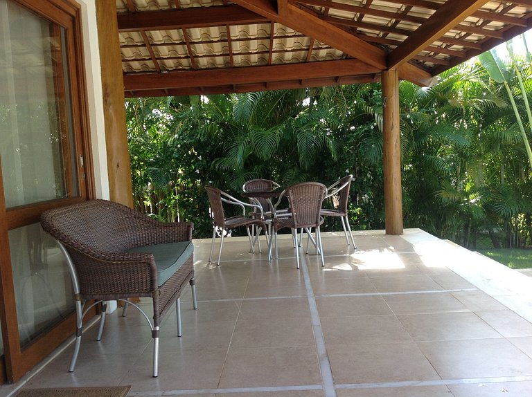 Esplêndida Casa com Piscina em Imbassaí