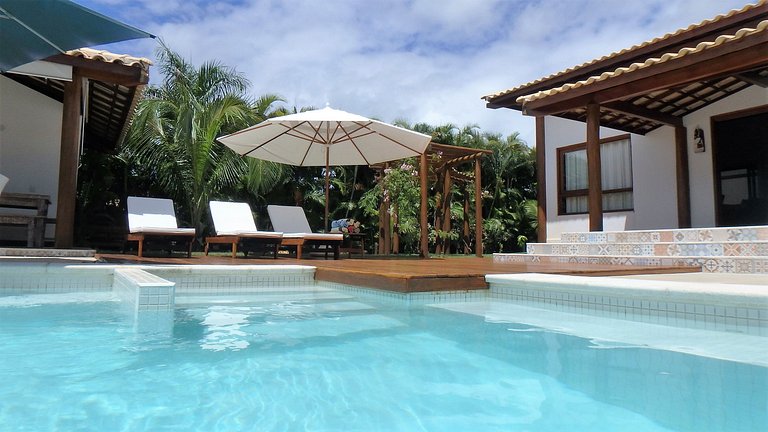 Esplêndida Casa com Piscina em Imbassaí