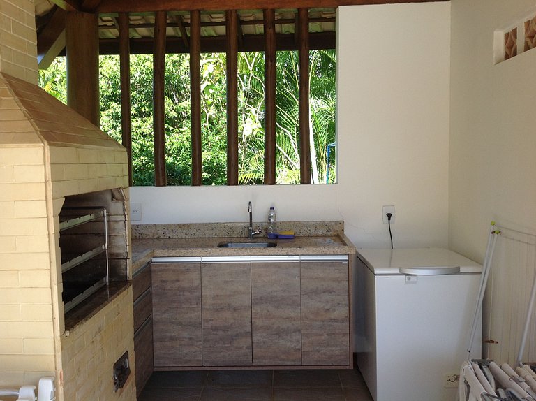 Esplêndida Casa com Piscina em Imbassaí