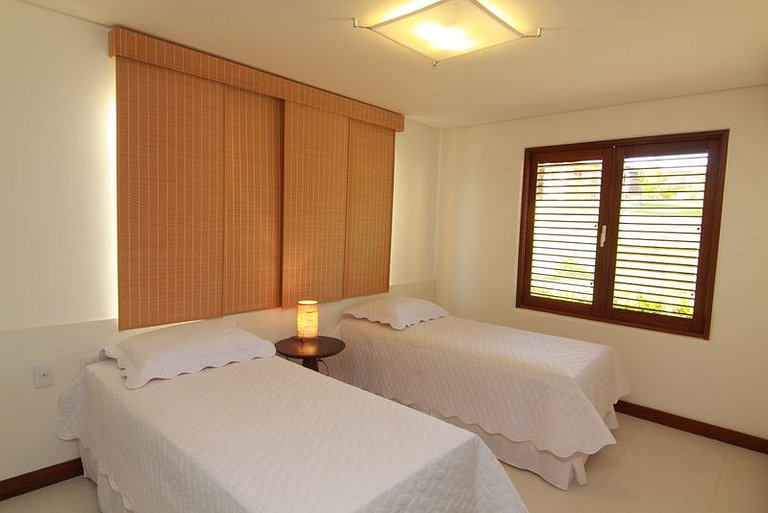 Apto de 3 suites 151m2 (F05 102) - Cond.Reserva Imbassai