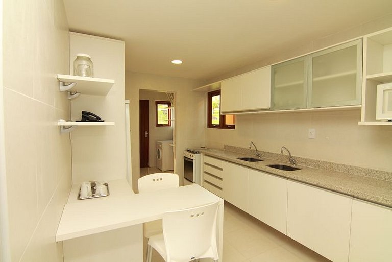 Apto de 3 suites 151m2 (F05 102) - Cond.Reserva Imbassai