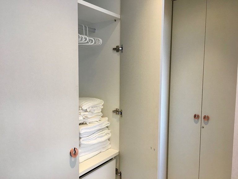 Charmoso Apto Superior de 2 quartos em Imbassaí - H104