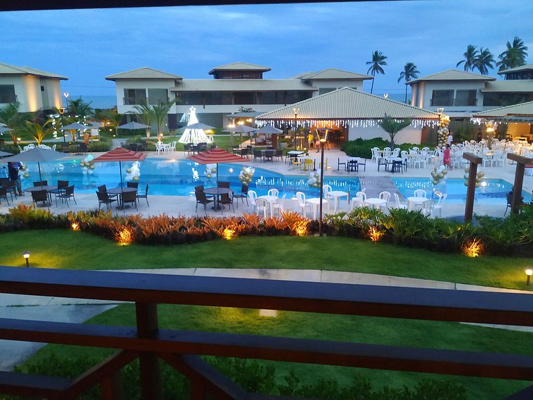 Apto Superior com Vista da Piscina em Imbassaí - D104