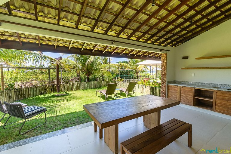Charmoso Bangalô Duplex com 3 suítes - J01