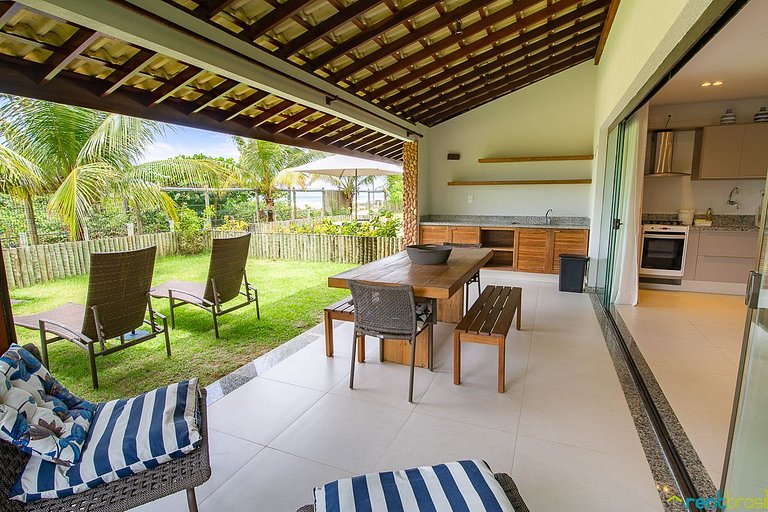Charmoso Bangalô Duplex com 3 suítes - J01