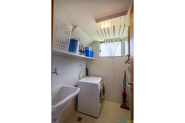 Charmoso Bangalô Duplex com 3 suítes - J01