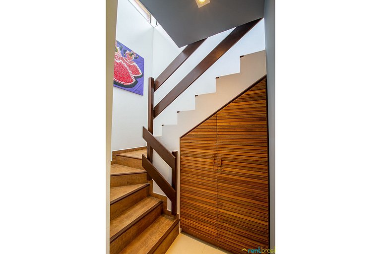 Charmoso Bangalô Duplex com 3 suítes - J01
