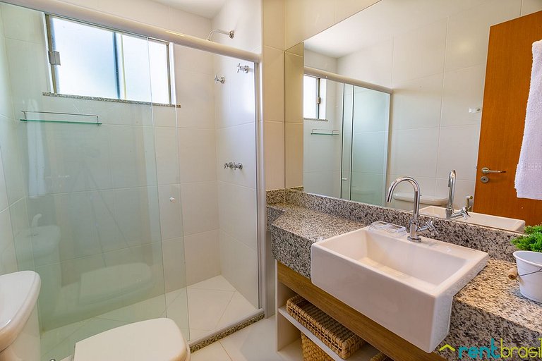 Lindo Apto 2 Quartos com Jardim em Imbassaí - C03