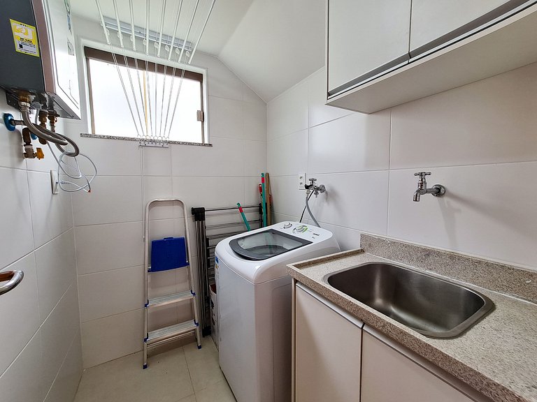 Beautiful 2-bedroom bungalow with ocean view in Imbassaí