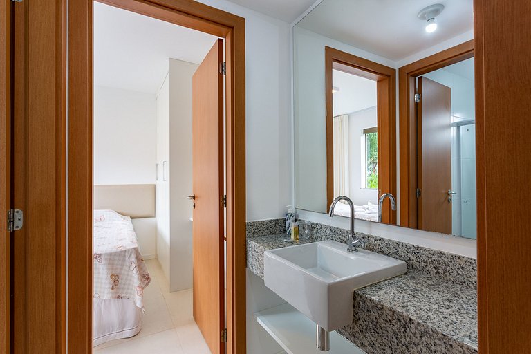 Beautiful 2-bedroom bungalow with ocean view in Imbassaí