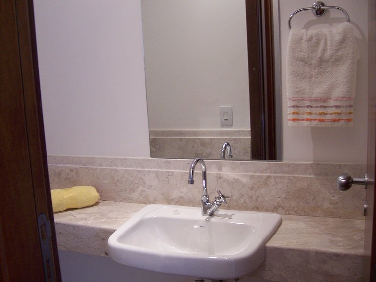 Apto de 3 suites 118m2 (20 201) - Cond.Reserva Imbassai