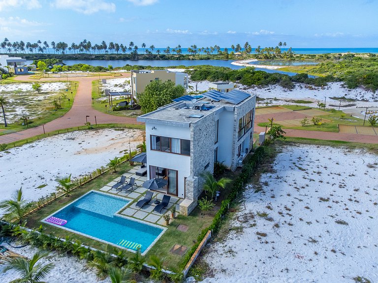 Casa 224 de Alto Padrão com piscina em Sauípe
