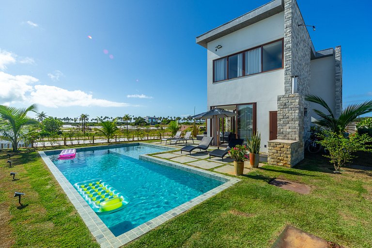 Casa 224 de Alto Padrão com piscina em Sauípe