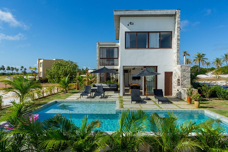 Casa 224 de Alto Padrão com piscina em Sauípe
