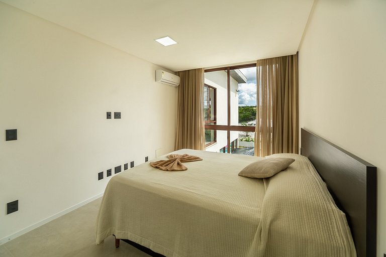 Casa de alto padrão com piscina em Sauípe