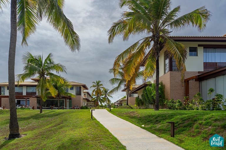 Hermoso bungaló con piscina e hidromasaje en Imbassaí - Casa