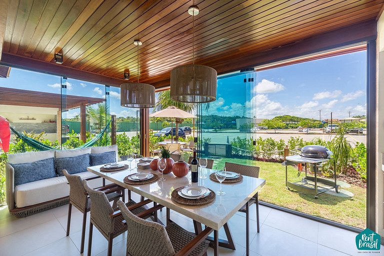 Modern and Sophisticated Bungalow in Imbassaí