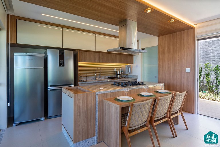 Modern and Sophisticated Bungalow in Imbassaí