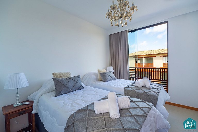 Hermoso bungaló con piscina e hidromasaje en Imbassaí - Casa