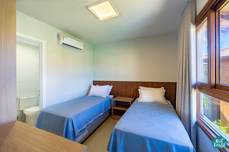 Beautiful 4-bedroom village house in Itacimirim