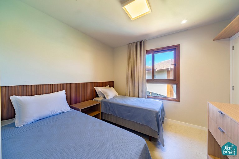 Beautiful 4-bedroom village house in Itacimirim