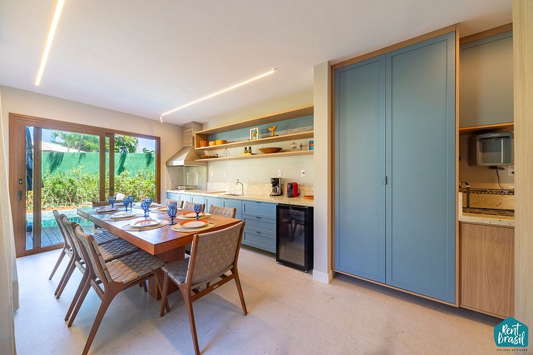 Beautiful 4-bedroom village house in Itacimirim