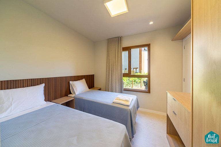 Beautiful 4-bedroom village house in Itacimirim