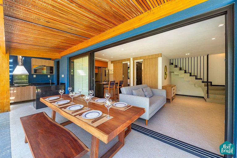 Modern duplex house with pool in Praia do Forte