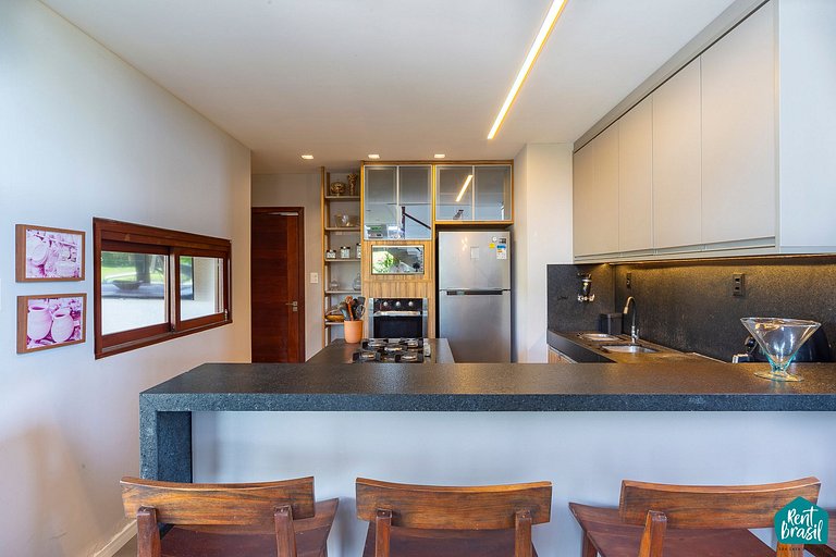 Sophisticated 4-suite house in Praia do Forte