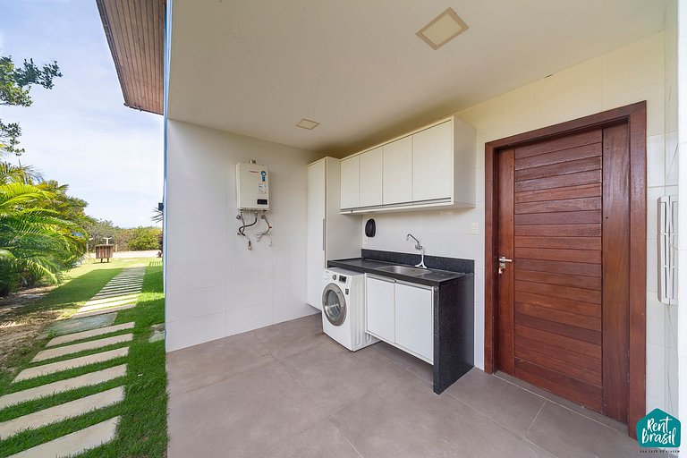 Sophisticated 4-suite house in Praia do Forte