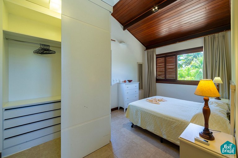 Beautiful house in Reserva Imbassaí with 4 suites and a swim