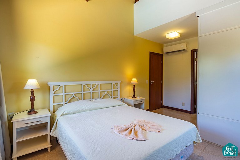 Beautiful house in Reserva Imbassaí with 4 suites and a swim