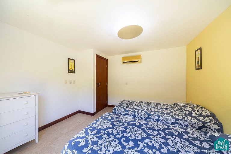 Preciosa casa en Imbassaí con 4 dormitorios y piscina