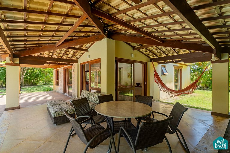Beautiful house in Reserva Imbassaí with 4 suites and a swim