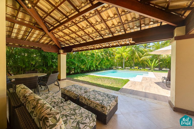 Linda Casa em Imbassaí com 4 quartos e Piscina