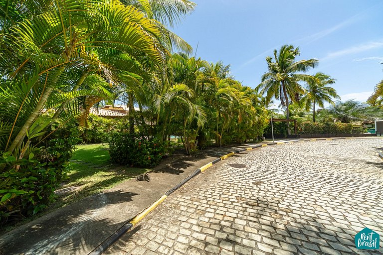 Beautiful house in Reserva Imbassaí with 4 suites and a swim