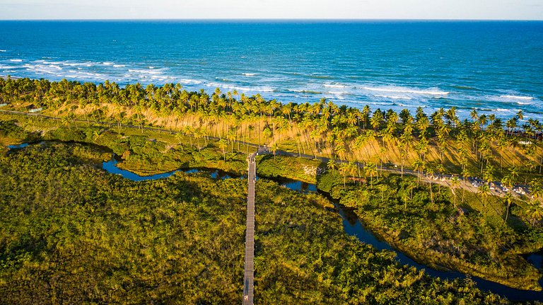Beautiful house in Reserva Imbassaí with 4 suites and a swim