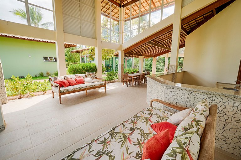 Beautiful house in Reserva Imbassaí with 4 suites and a swim