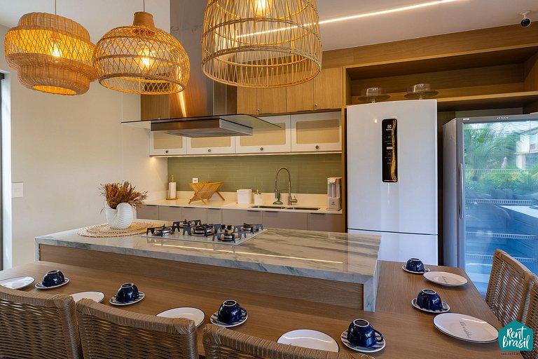 Pueblo moderno con piscina, 3 habitaciones en Imbassaí