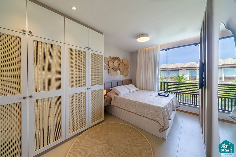 Pueblo moderno con piscina, 3 habitaciones en Imbassaí