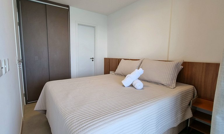 Lindo Apto 1610 quarto e sala em Ondina | Beach Class