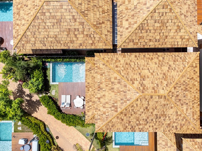 Refined and Sophisticated Village in Itacimirim