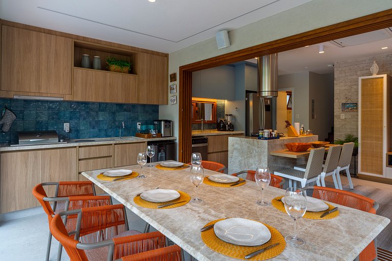 Refined and Sophisticated Village in Itacimirim