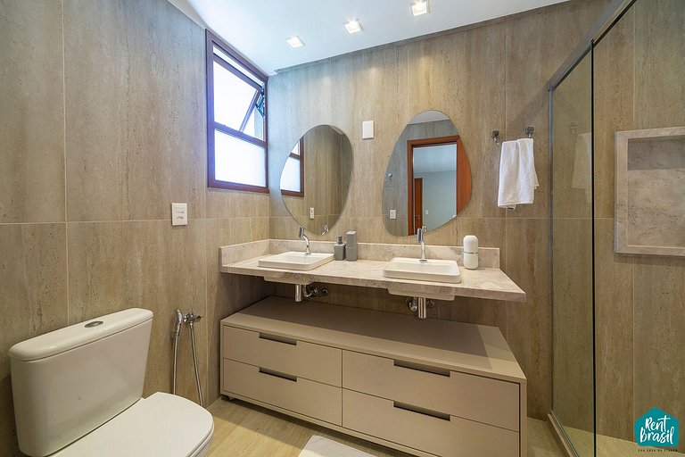 Luxuosa Casa 178 com 5 suítes em Sauípe