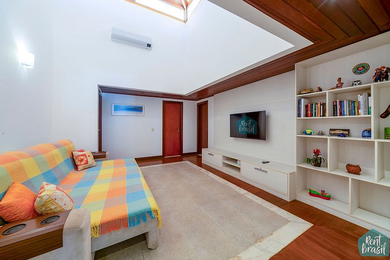 Espléndida casa con piscina en Imbassaí