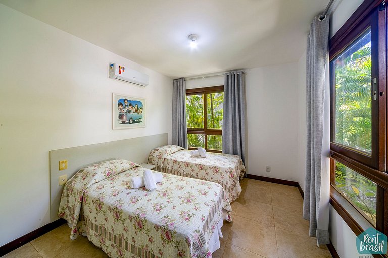 Esplêndida Casa B02 com Piscina em Imbassaí