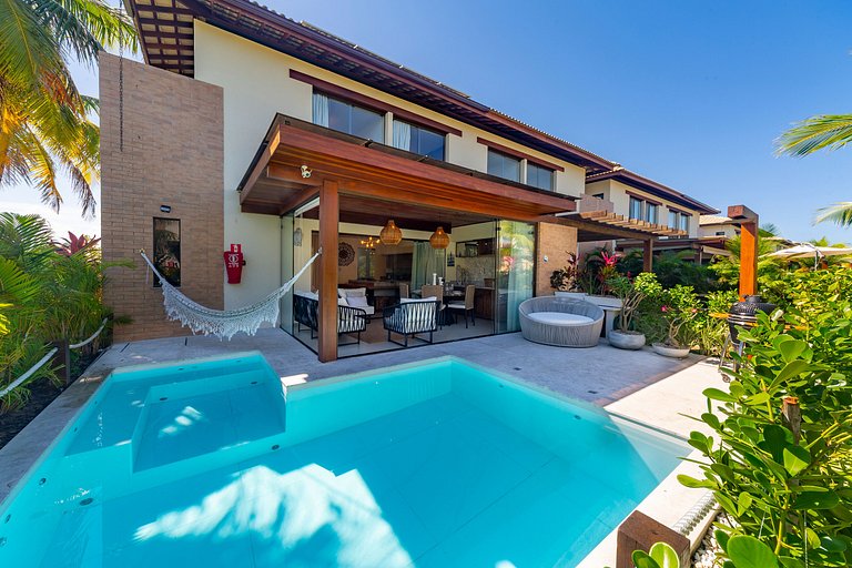 Hermoso bungaló con piscina e hidromasaje en Imbassaí - Casa